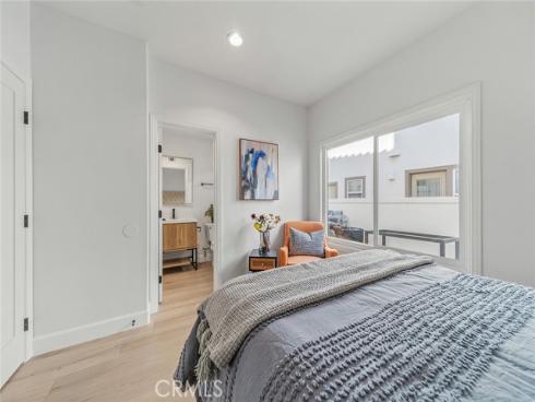 20  Flores  , Lake Forest, CA