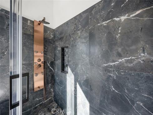 20  Flores  , Lake Forest, CA