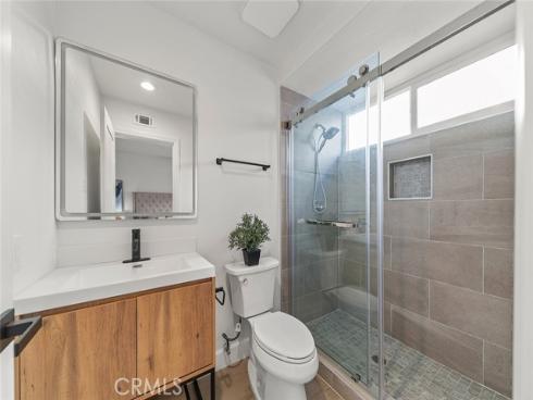 20  Flores  , Lake Forest, CA