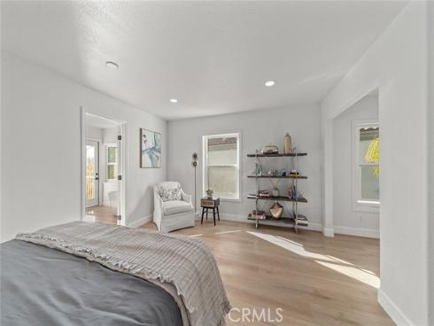 20  Flores  , Lake Forest, CA