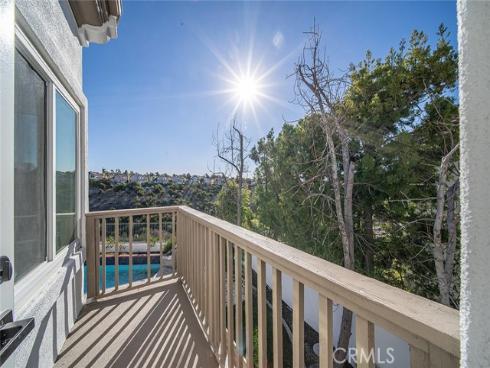 20  Flores  , Lake Forest, CA