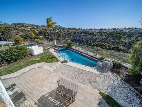 20  Flores  , Lake Forest, CA