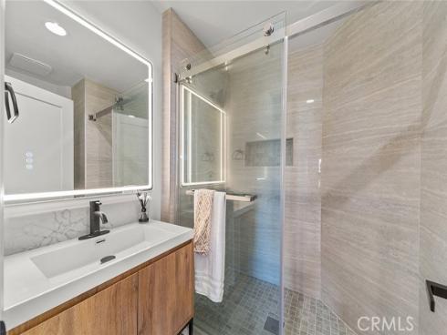 20  Flores  , Lake Forest, CA