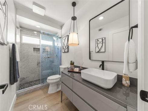 20  Flores  , Lake Forest, CA