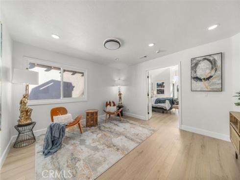 20  Flores  , Lake Forest, CA