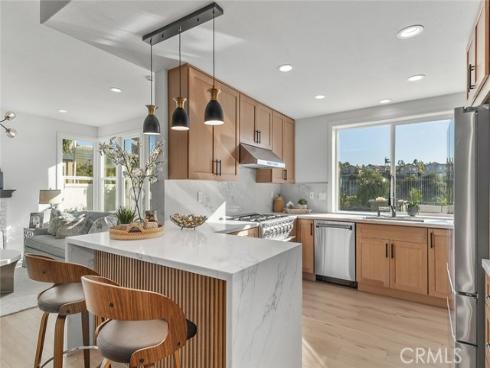 20  Flores  , Lake Forest, CA