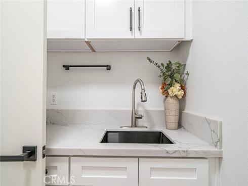 20  Flores  , Lake Forest, CA