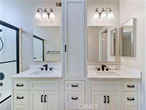 15  Embassy   Place, Lake Forest, CA