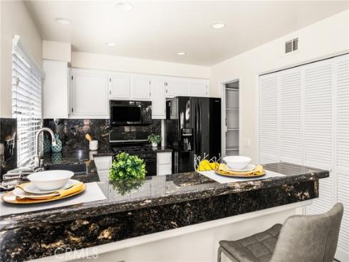 6 Kendall Place, Lake Forest, CA