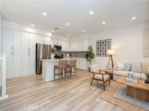 907 Sunset Rdg , Lake Forest, CA