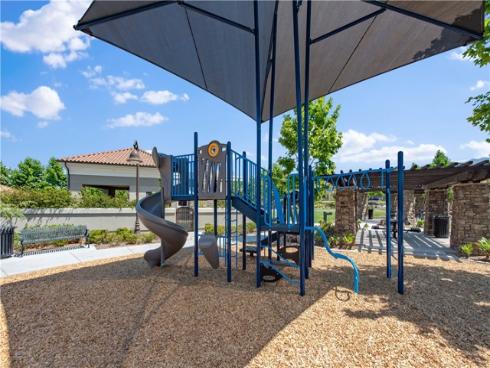 907 Sunset Rdg , Lake Forest, CA