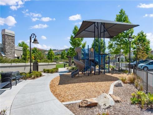 907 Sunset Rdg , Lake Forest, CA