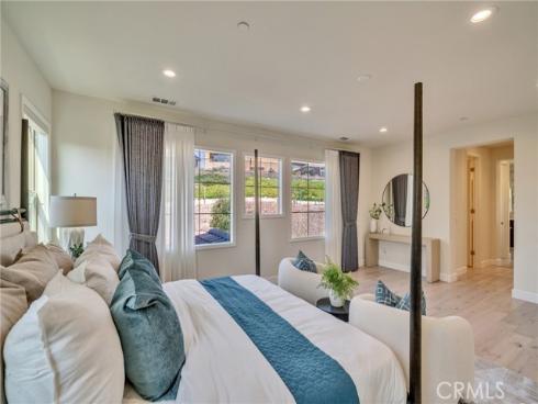 5437  Heritage Oak   Drive, Lake Forest, CA