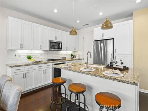 15  Clover  , Lake Forest, CA