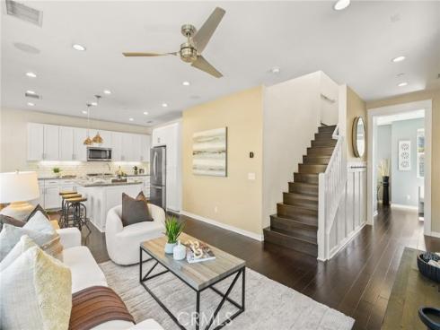 15  Clover  , Lake Forest, CA