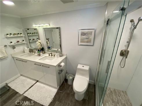 22272 Redwood Pointe 5C , Lake Forest, CA