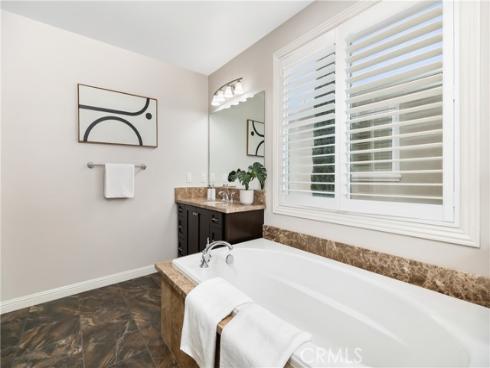 12 Starflower , Lake Forest, CA