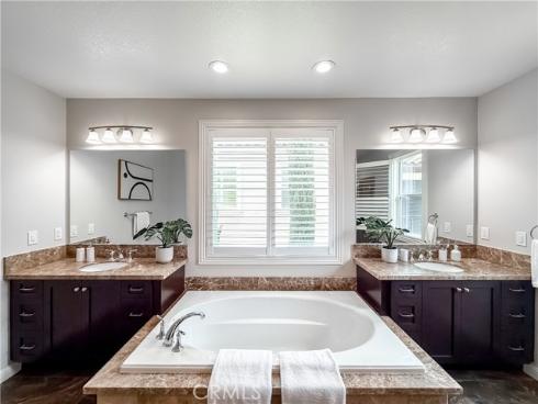 12 Starflower , Lake Forest, CA