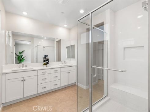 554  Catalonia  , Lake Forest, CA