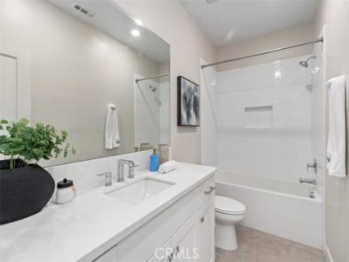 554  Catalonia  , Lake Forest, CA