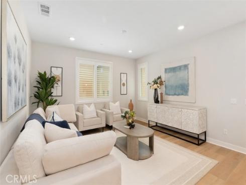 554  Catalonia  , Lake Forest, CA