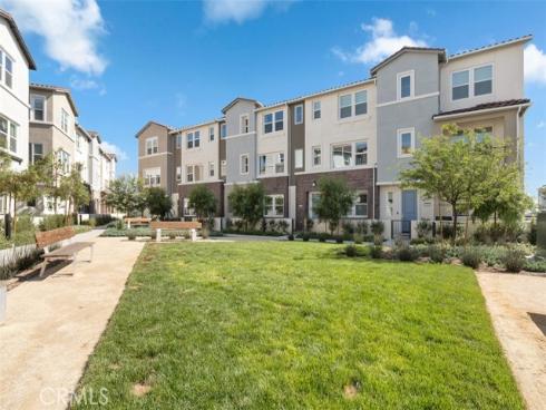 554  Catalonia  , Lake Forest, CA