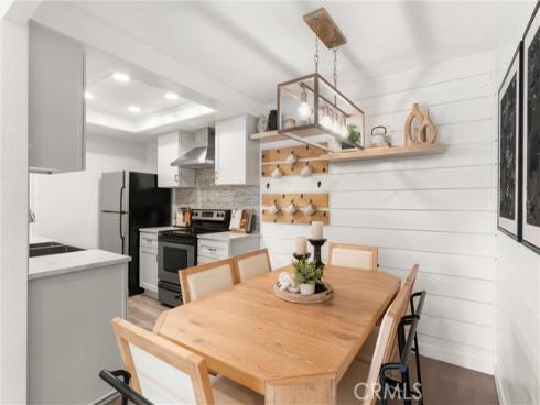 20702  El Toro  300  Road, Lake Forest, CA