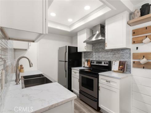 20702  El Toro  300  Road, Lake Forest, CA