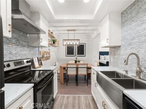 20702  El Toro  300  Road, Lake Forest, CA