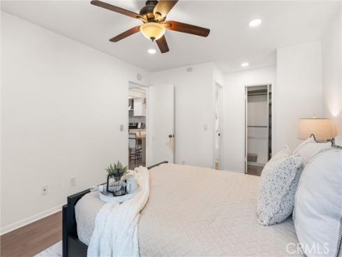 20702  El Toro  300  Road, Lake Forest, CA