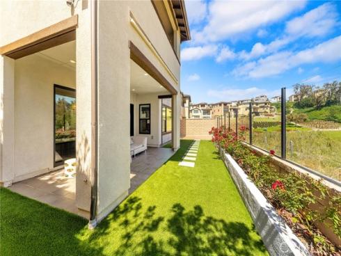 27  Alessio  , Lake Forest, CA