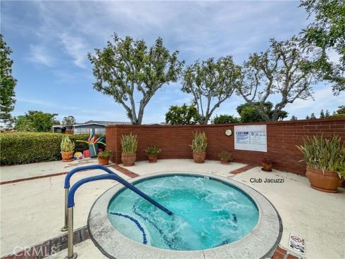 24701 Raymond 98 Way, Lake Forest, CA