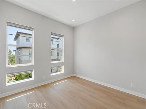 130 Parkland Alley, Lake Forest, CA