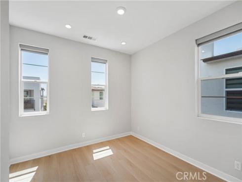 130 Parkland Alley, Lake Forest, CA