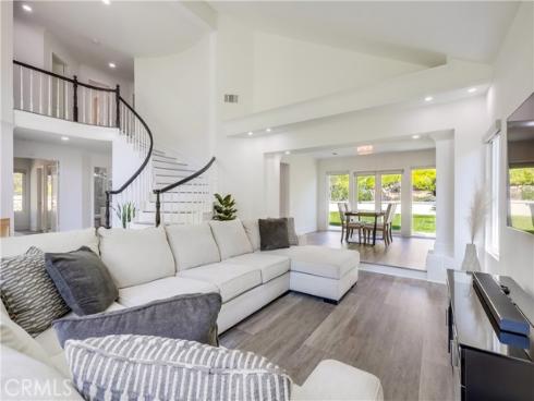 19416 Shadow Oak Drive, Lake Forest, CA