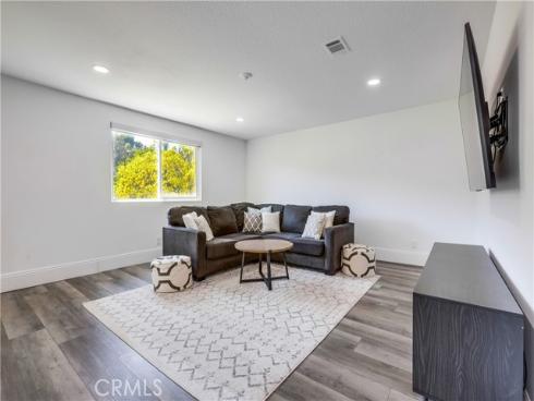 19416 Shadow Oak Drive, Lake Forest, CA