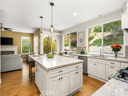 23  Calle Cabrillo  , Lake Forest, CA