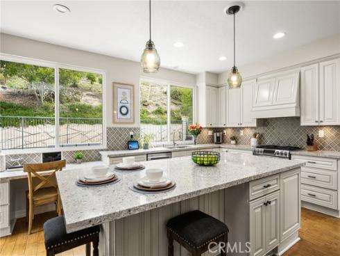 23  Calle Cabrillo  , Lake Forest, CA