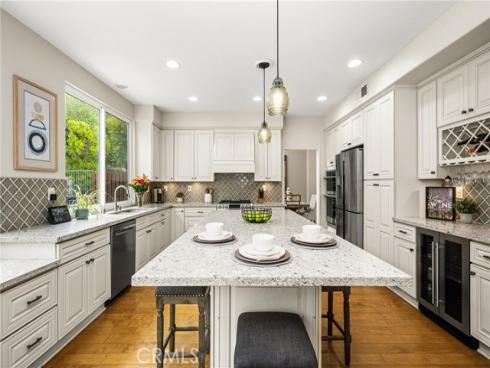 23  Calle Cabrillo  , Lake Forest, CA