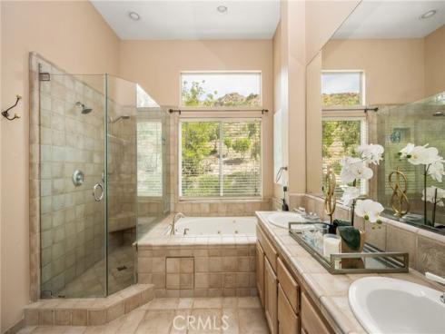 23  Calle Cabrillo  , Lake Forest, CA