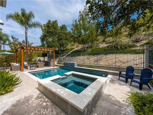 23  Calle Cabrillo  , Lake Forest, CA