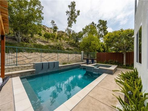 23  Calle Cabrillo  , Lake Forest, CA