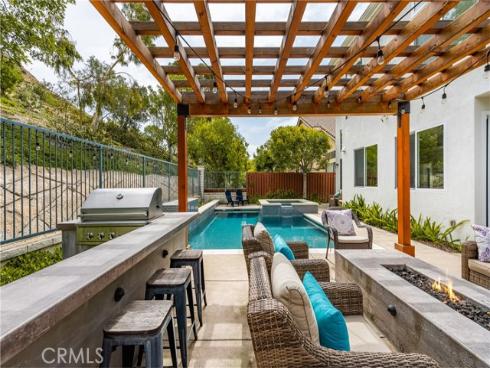 23  Calle Cabrillo  , Lake Forest, CA