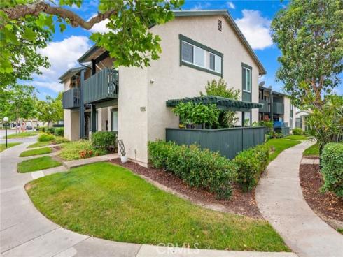 23292  Orange  6  Avenue, Lake Forest, CA