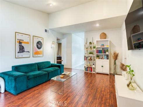 23292  Orange  6  Avenue, Lake Forest, CA