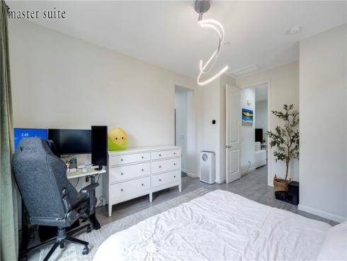 136 Primrose Drive, Lake Forest, CA