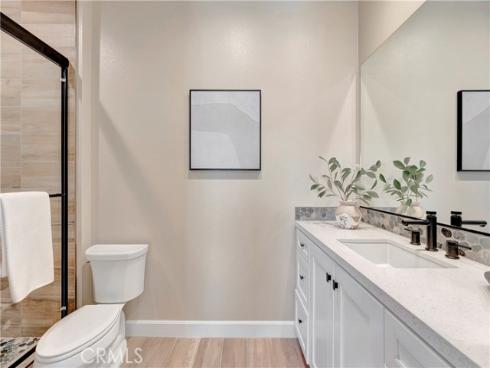 17  Ponte  , Lake Forest, CA