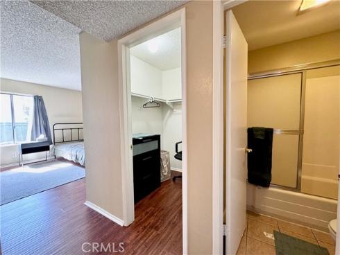 23288  Orange  5  Avenue, Lake Forest, CA