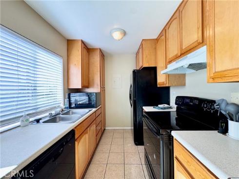 23288  Orange  5  Avenue, Lake Forest, CA