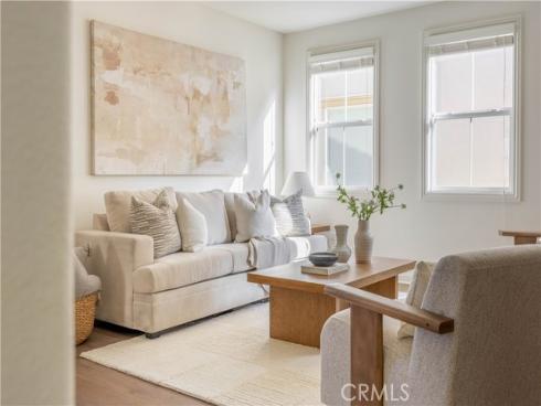 17  Heliotrope  , Lake Forest, CA